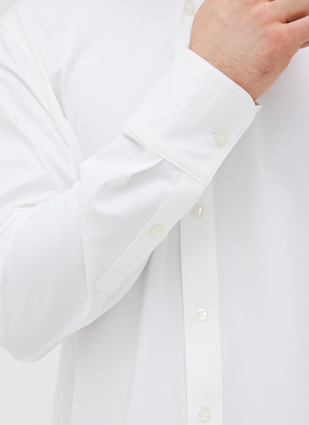 City Tech Classic Shirt ?? Model:: Scott | M || Bright White