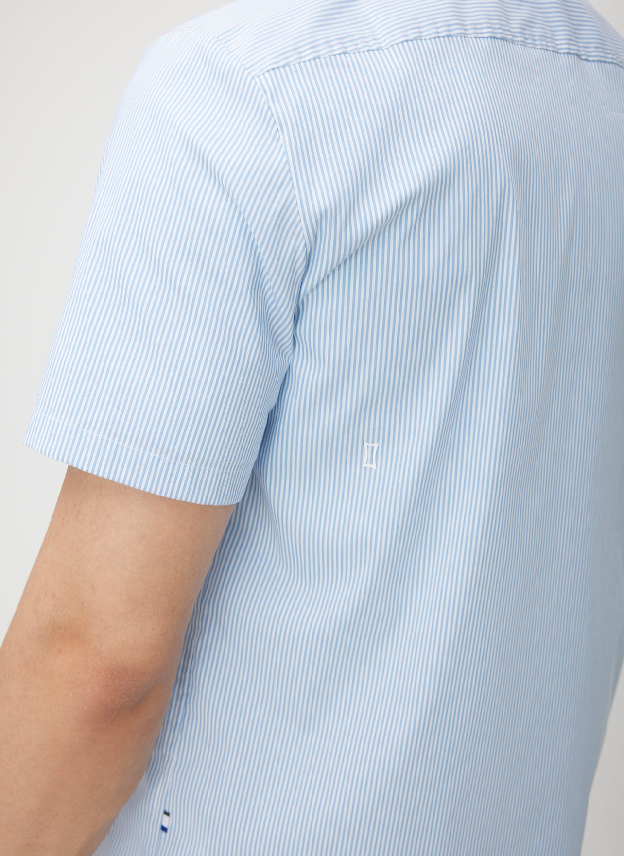 Acadia Short Sleeve Poplin Shirt ?? | M || Bright White/Cool Blue Stripe