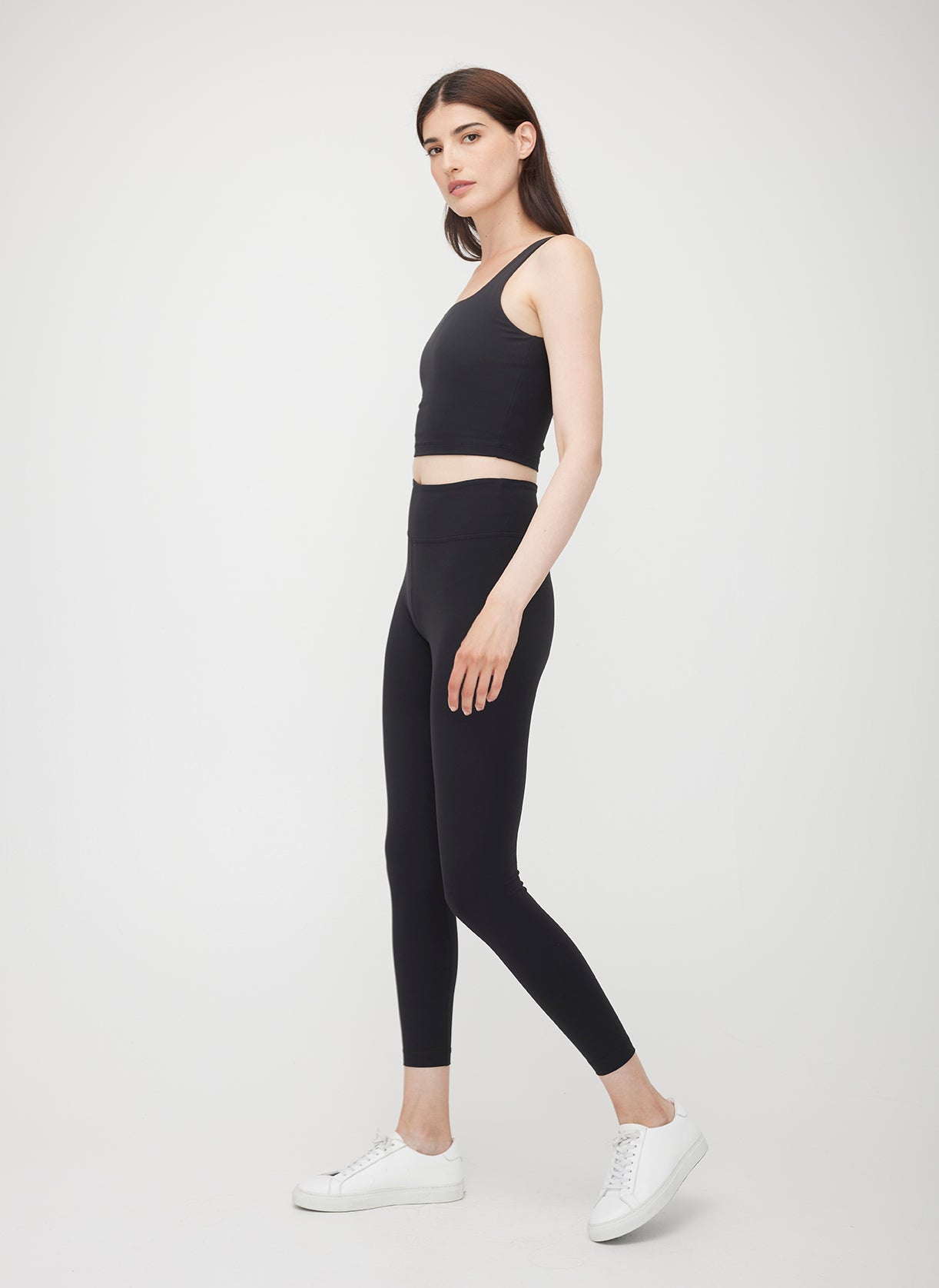 Corsica Clean Seam Tank ?? | S || Black