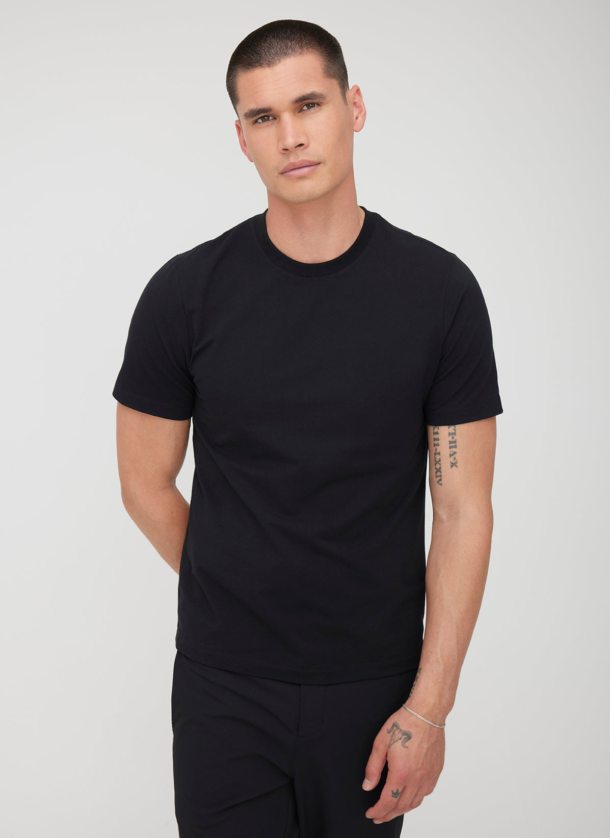 Stanton Short Sleeve Crew Tee ?? | M || Black