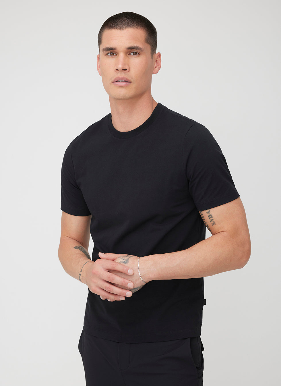 Stanton Short Sleeve Crew Tee ?? | M || Black