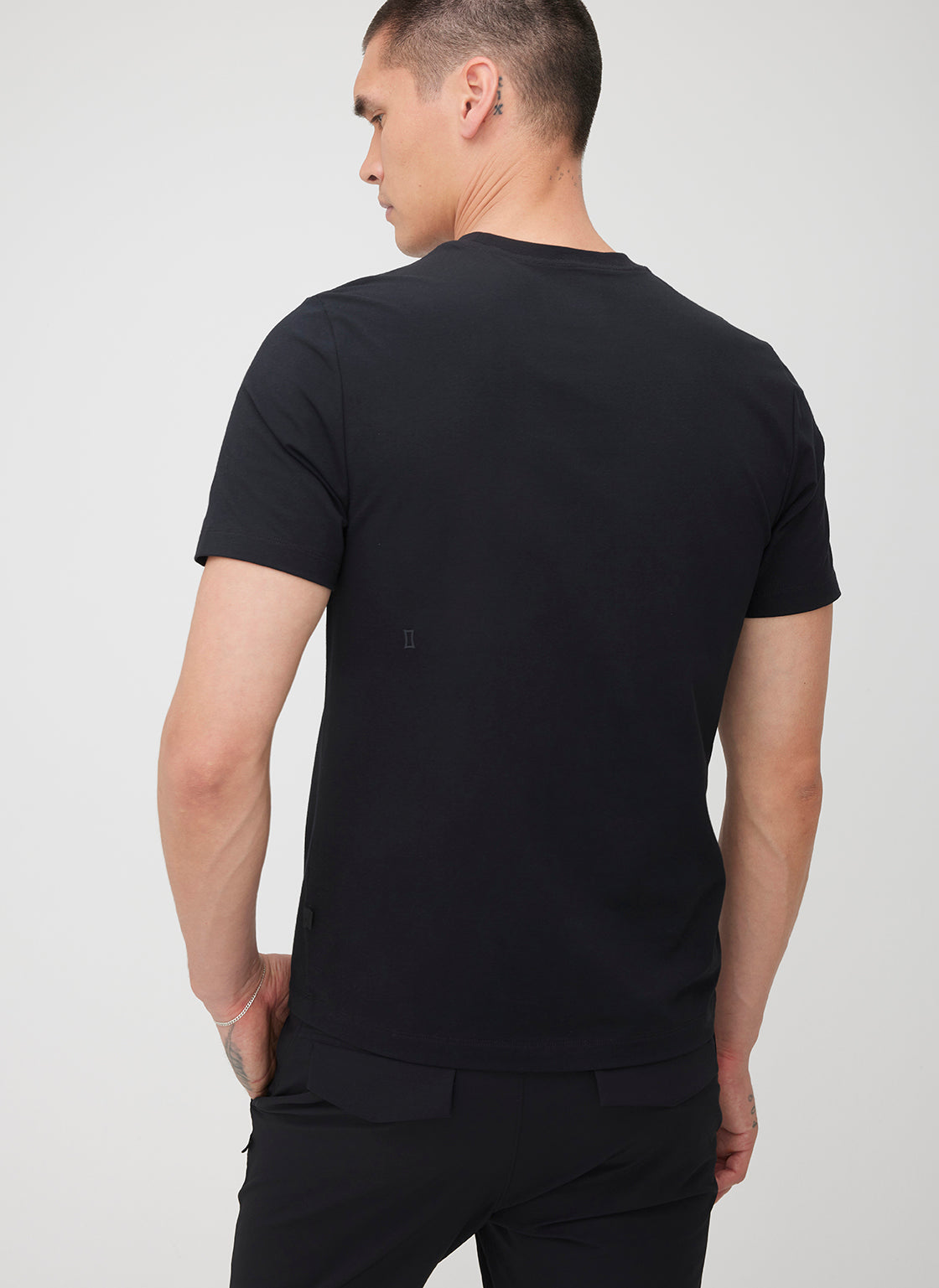 Stanton Short Sleeve Crew Tee ?? | M || Black