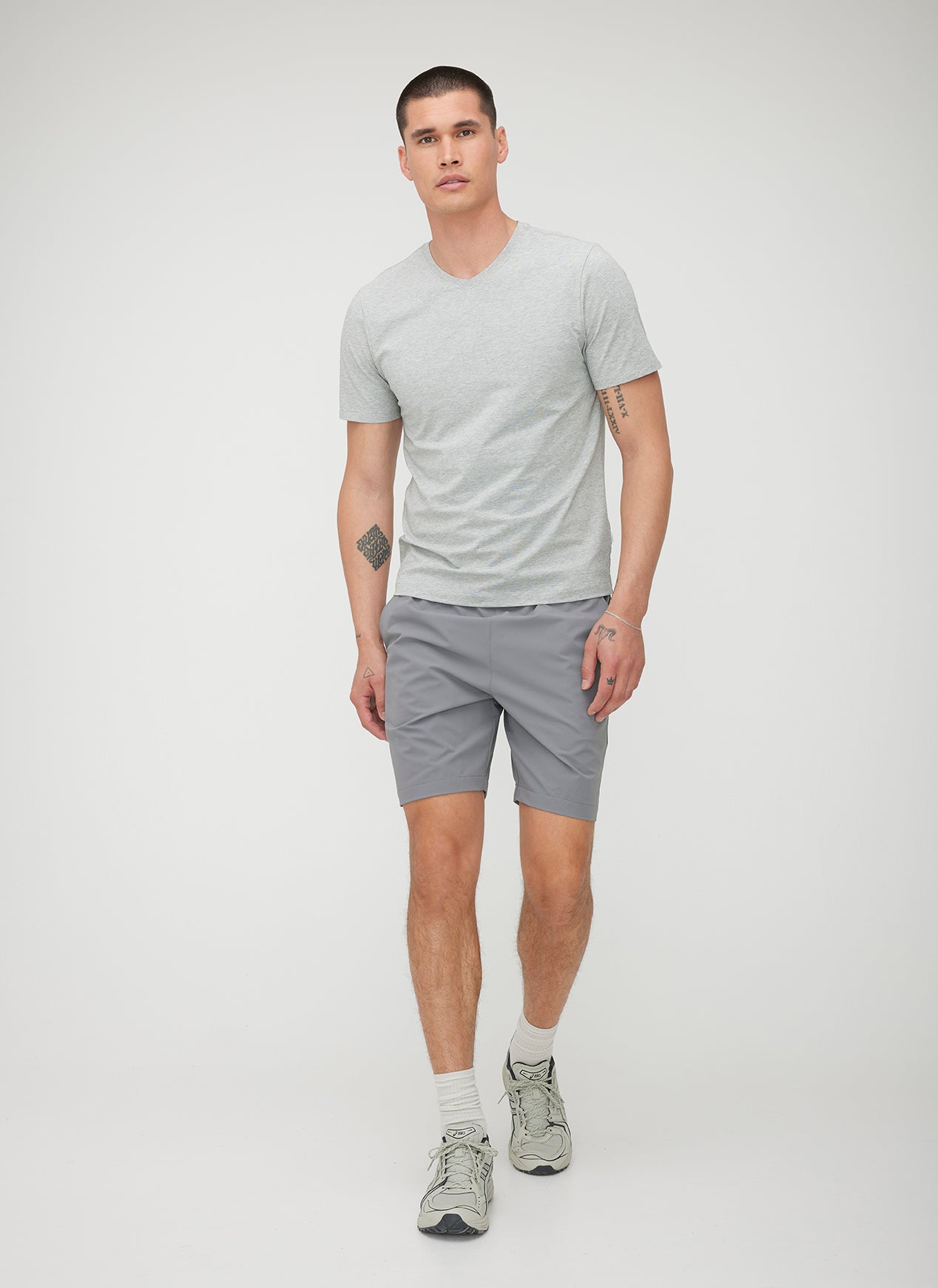 Stanton Short Sleeve V-Neck Tee ?? | M || Light Grey Melange