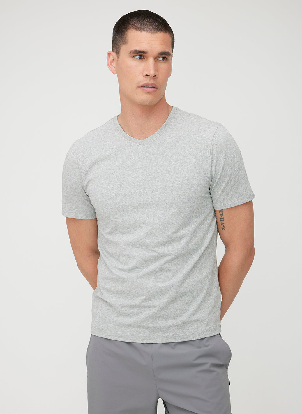 Stanton Short Sleeve V-Neck Tee ?? | M || Light Grey Melange