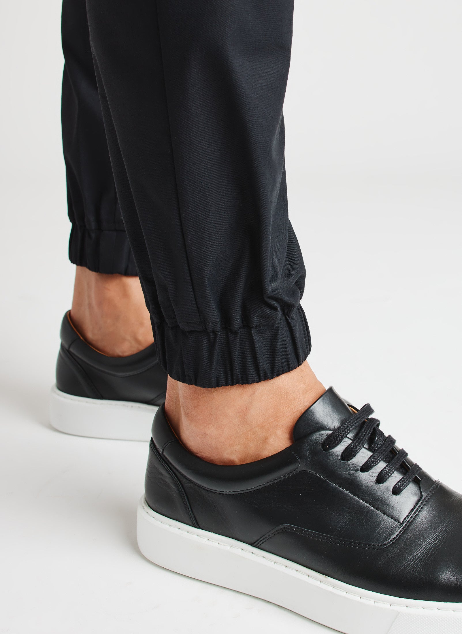 Navigator Commute Joggers ?? Model:: Adryan | 32 || Black