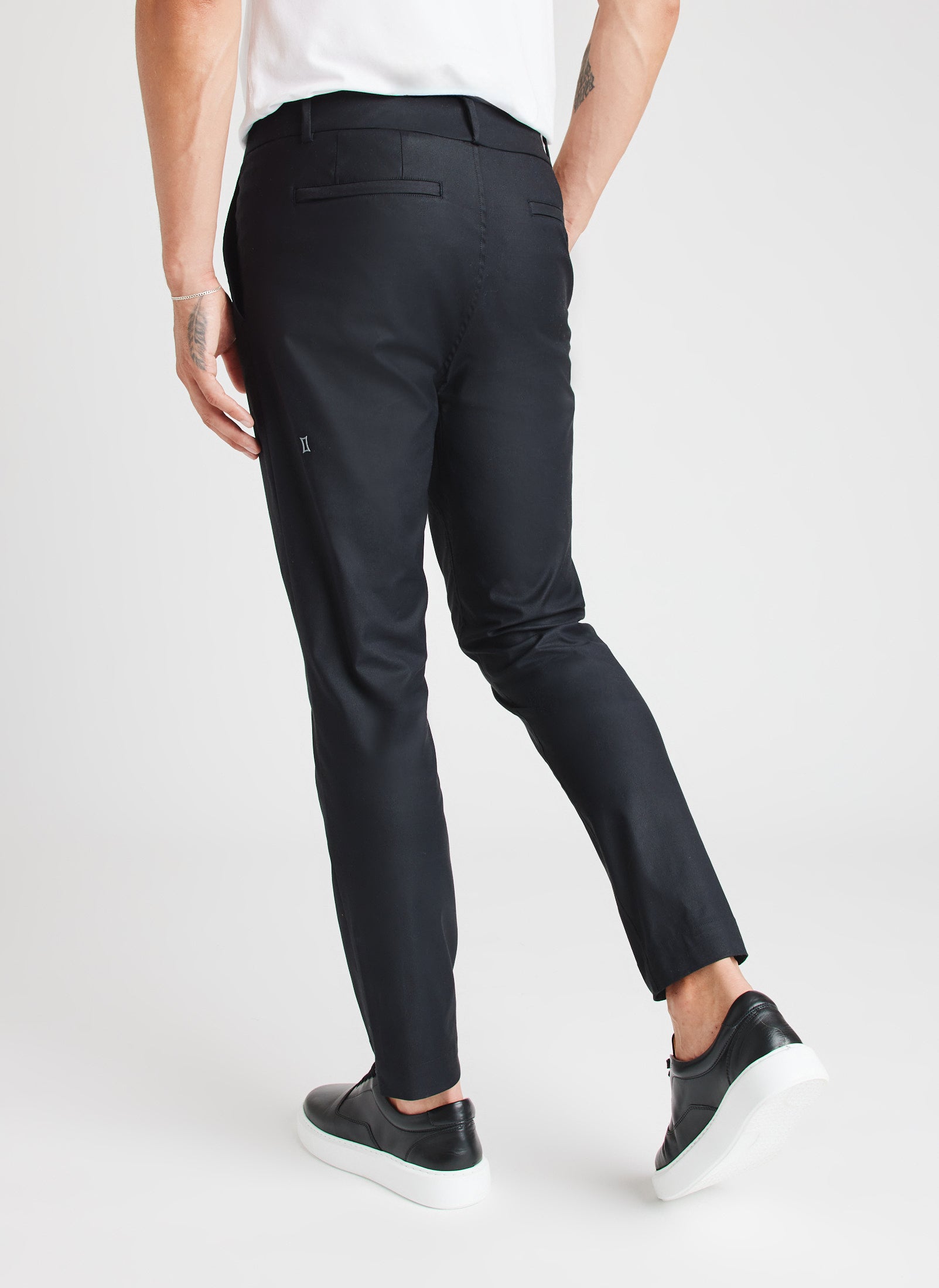 Navigator Commute Pant ?? Model:: Adryan | 32 || Black