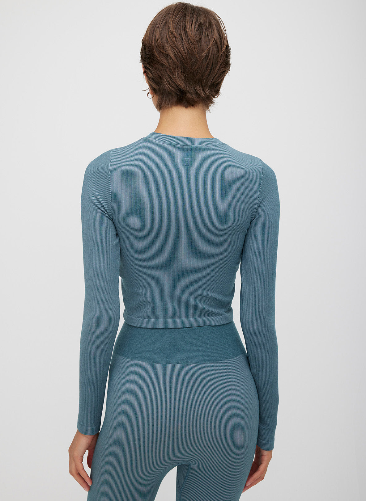 Seamless Cropped Long Sleeve Tee